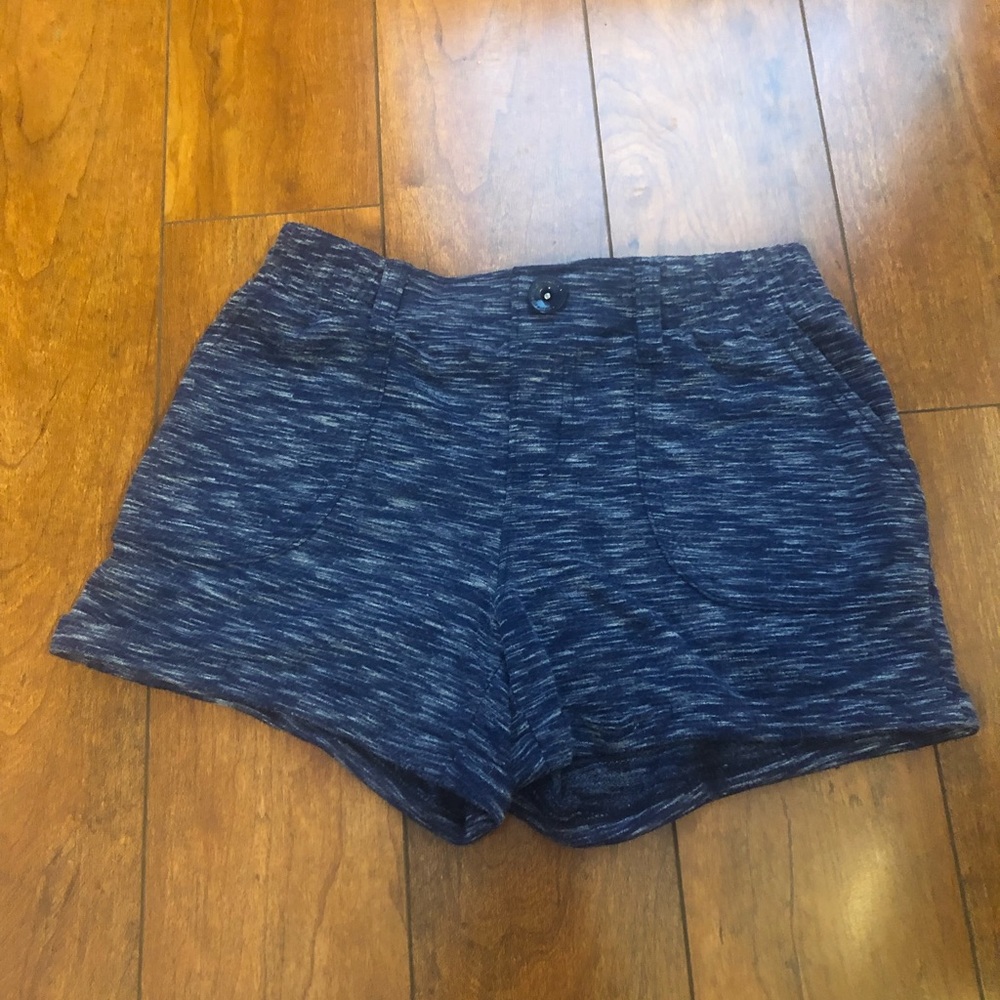 Shorts - Picture 2 of 7